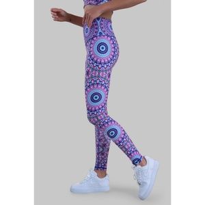 NWT Wolventhreads Chakra Legging SZ S